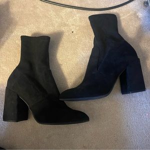 Black suede Steve Madden Booties